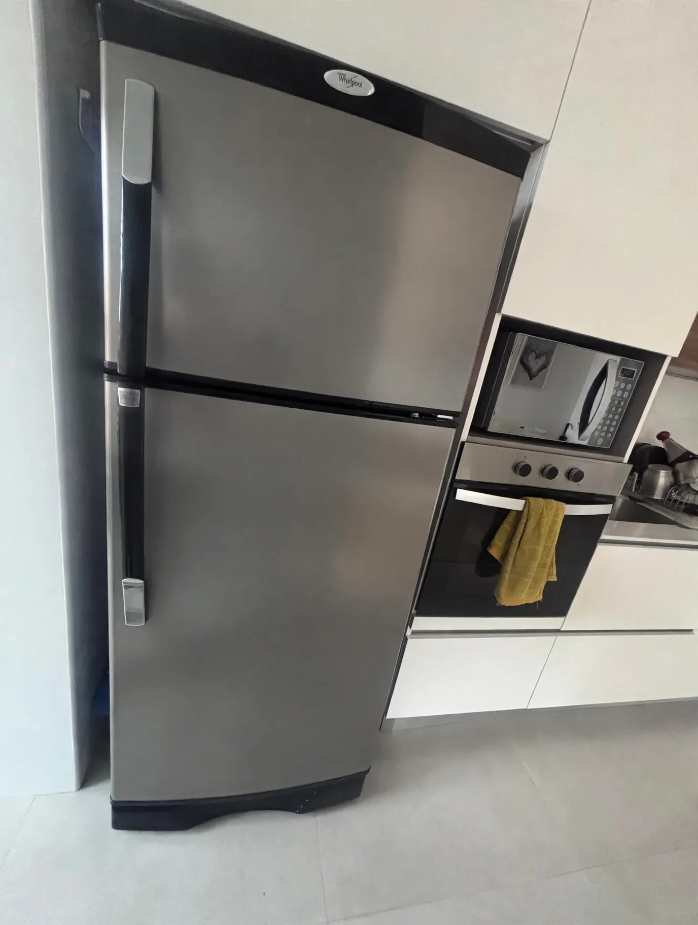 Venta de electrodomésticos en Bogotá: Nevera Whirlpool en venta — Colombia Move