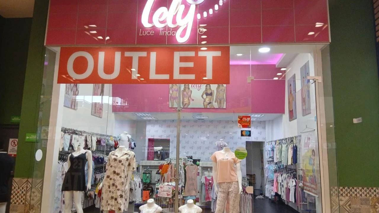 Local comercial en arriendo - Carnaval Centro Comercial