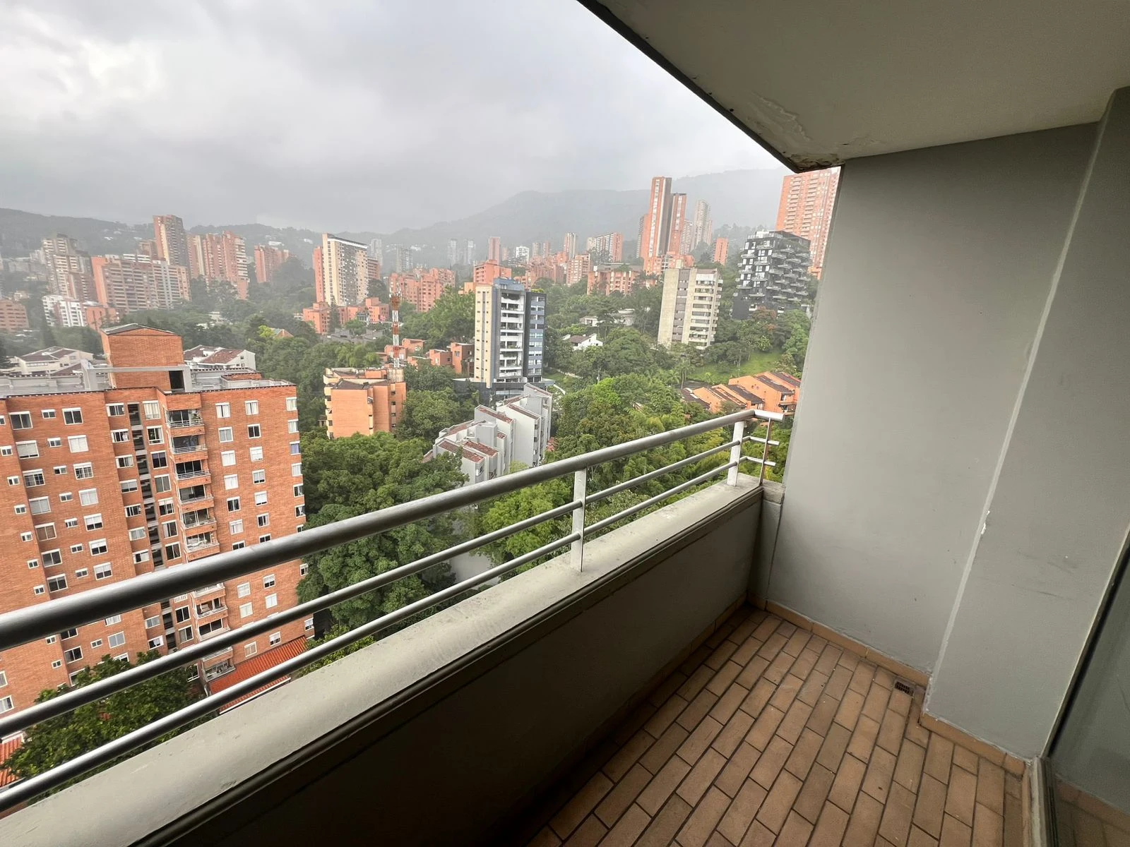 Venta de apartamento en El Poblado, Medellín: Apartamento en venta Unidad residencial Riachuelos — Colombia Move