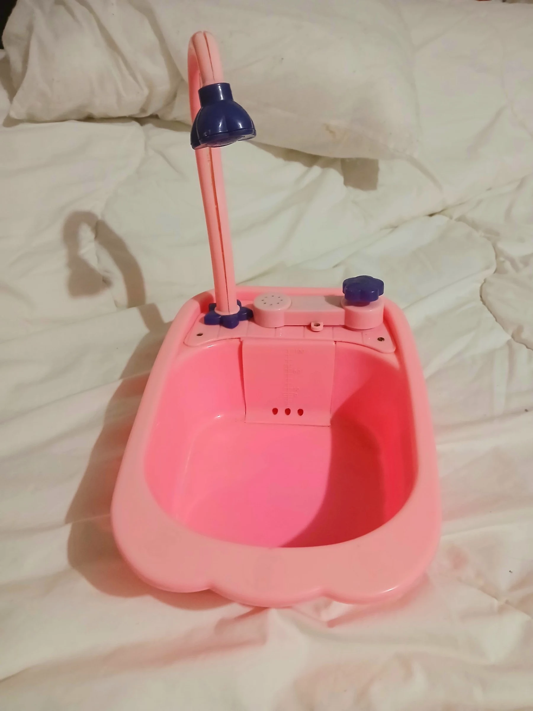 Venta de juguetes y estimulación en Usaquén, Bogotá: Bañera de juguete para muñecas con ducha — Colombia Move