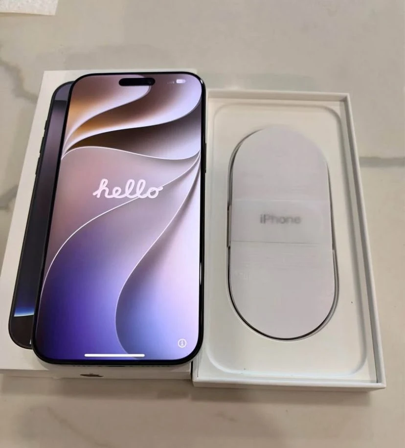 Venta de accesorios tecnológicos: iPhone 16 Pro Max — Colombia Move