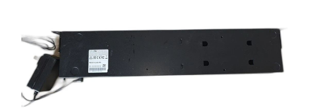 Venta de computadores y laptops en Chapinero, Bogotá: MikroTik RouterBOARD RB3011UiAS-RM — Colombia Move