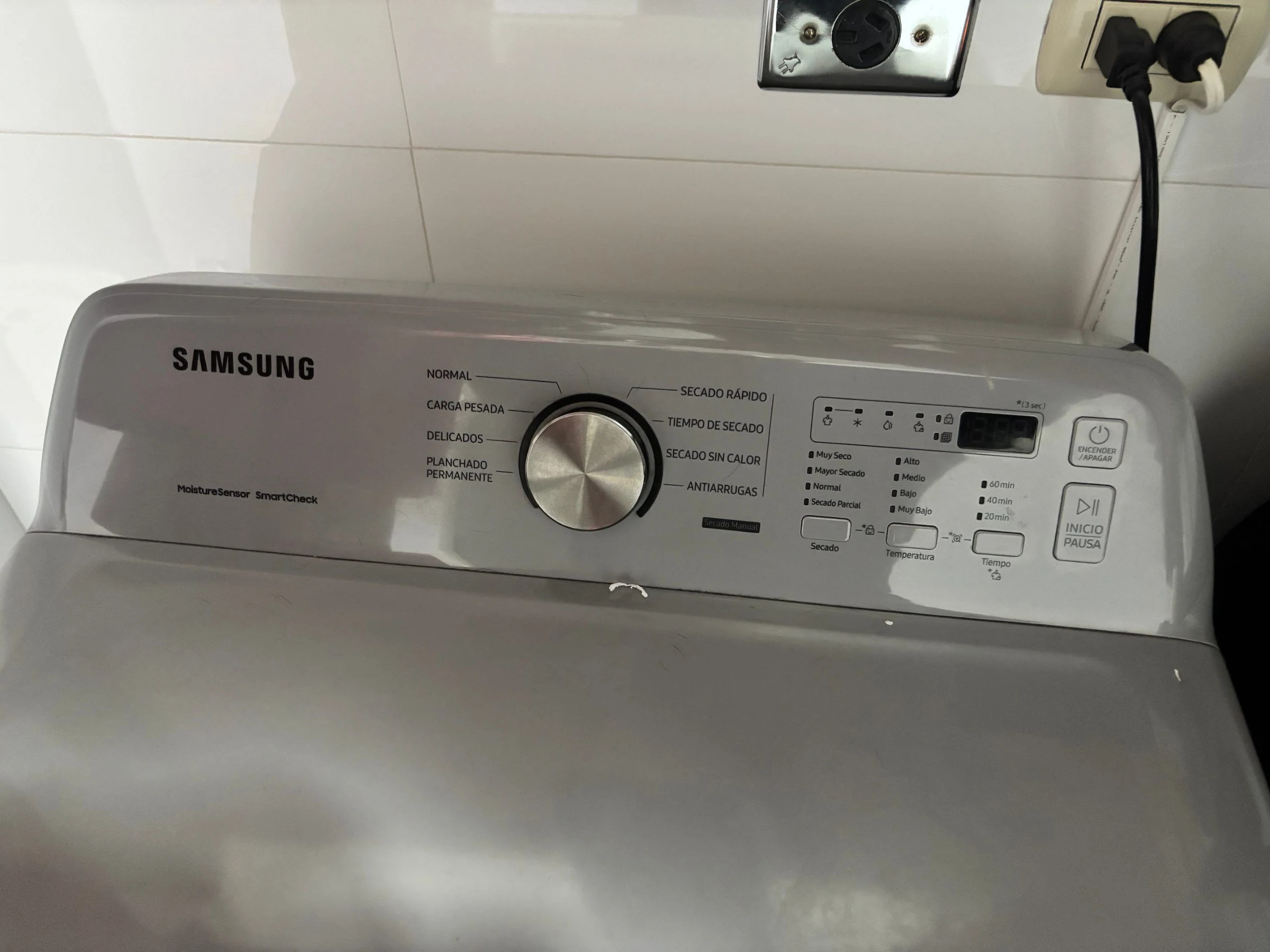 Venta de electrodomésticos en Usaquén, Bogotá: Secadora Samsung 21 Kg capacidad, sin uso, modelo DVG21A3200Y — Colombia Move