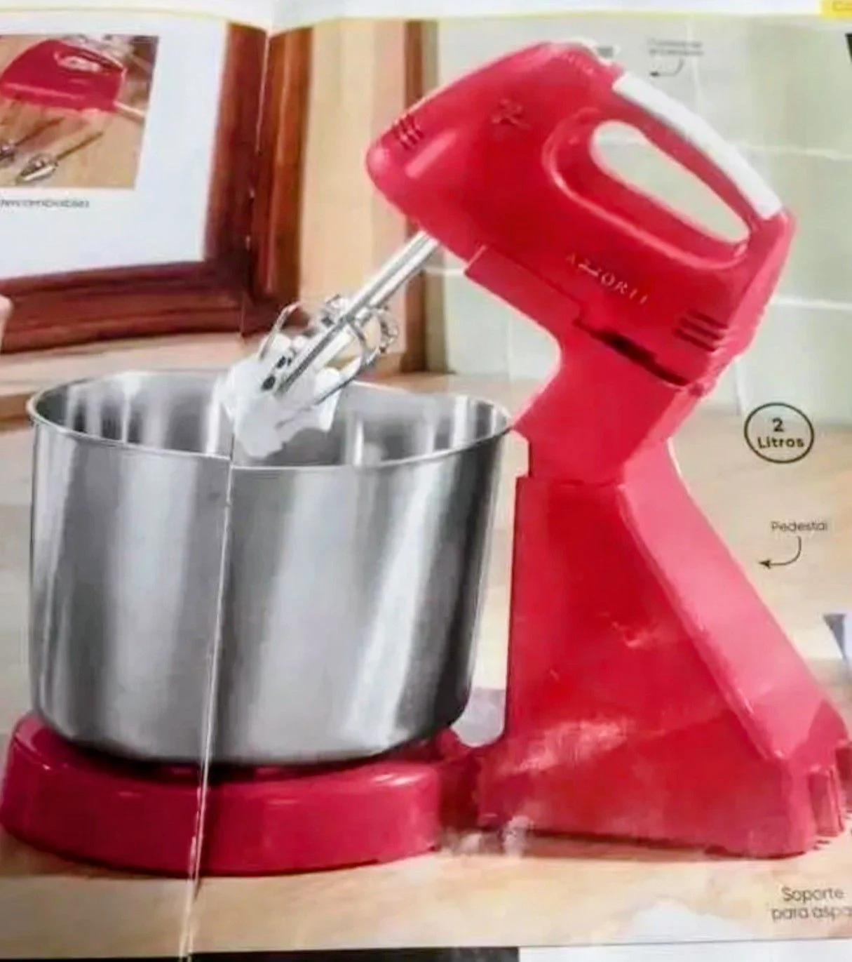 Venta de electrodomésticos en Ibagué: Batidora roja con base y bowl de acero inoxidable — Colombia Move