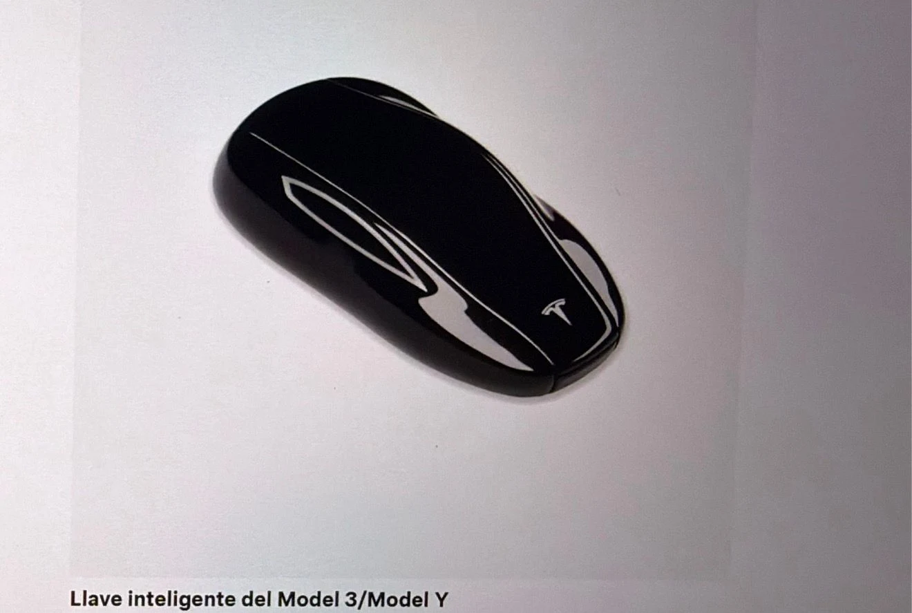 LLAVE INTELIGENTE TESLA MODEL Y / MODEL 3