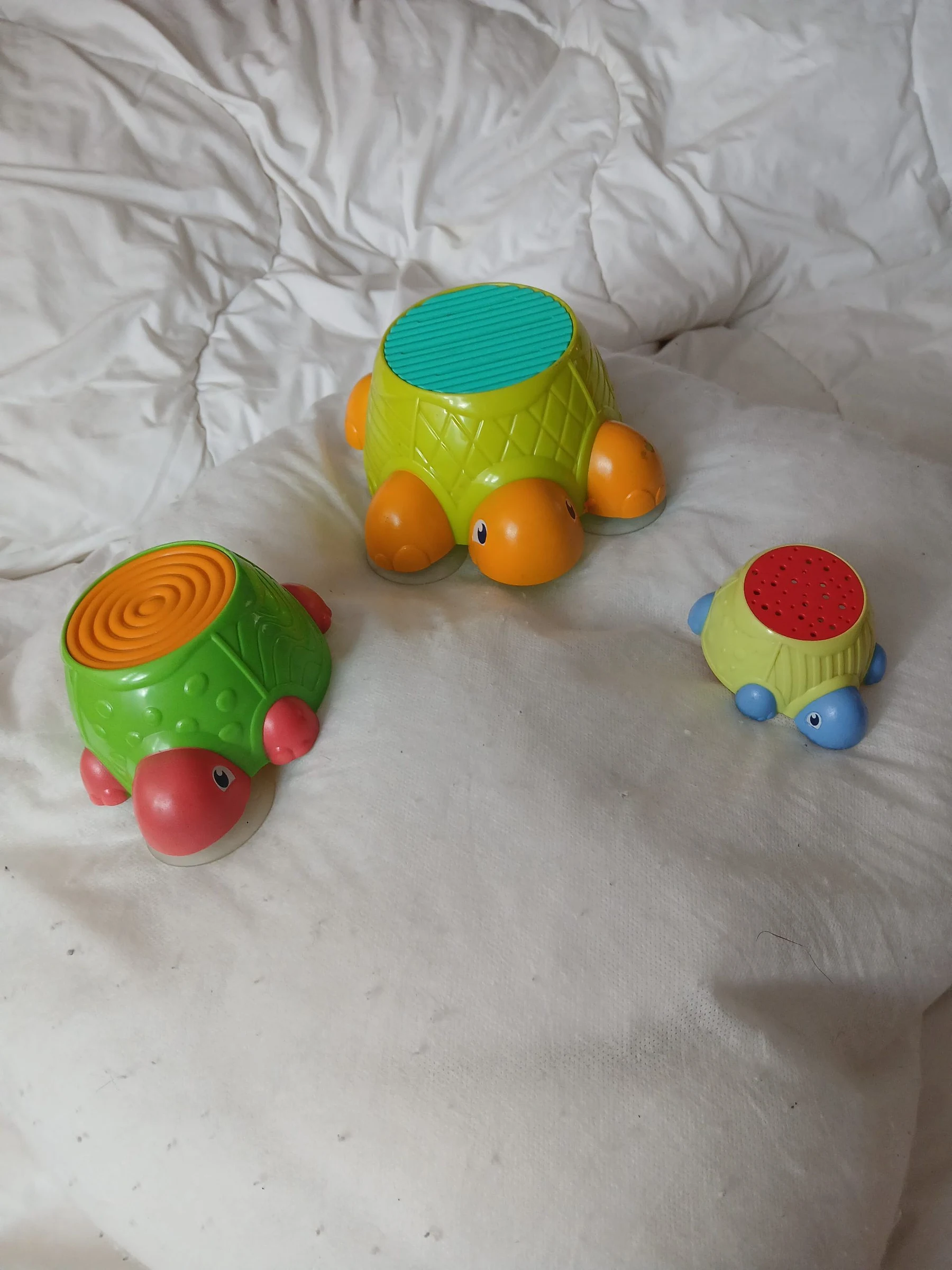 Venta de juguetes y estimulación en Bogotá: Juguetes de baño con ventosas con forma de tortuga — Colombia Move